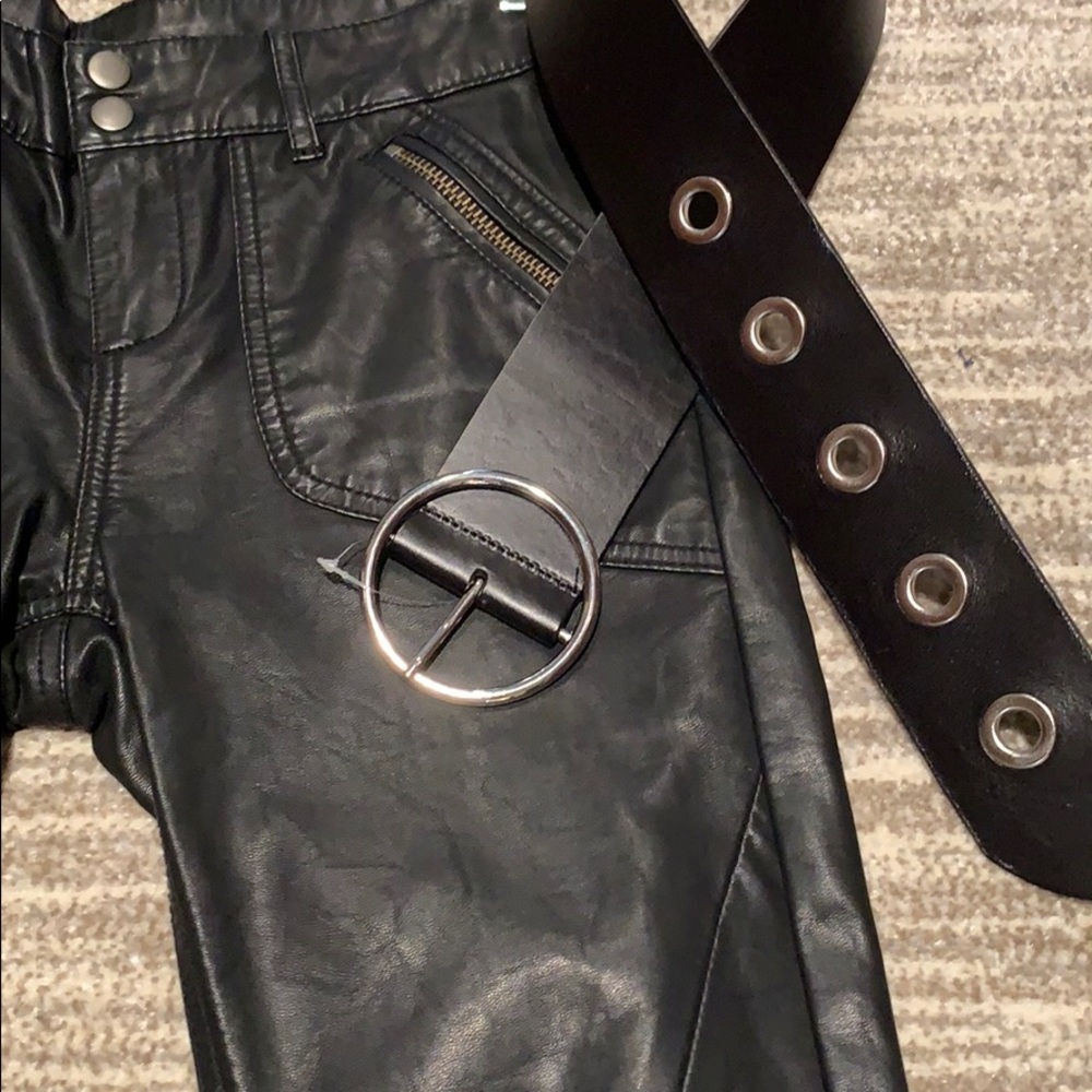 SOLD!!!!NEW!❤️❤️Nordstrom black leather belt